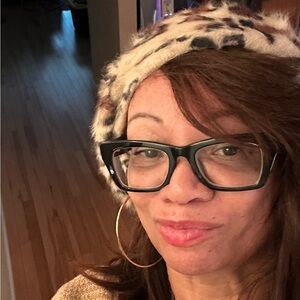 Meet your Posher, Cris